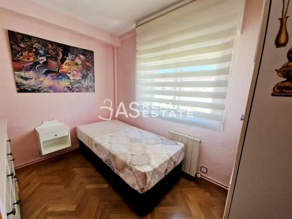 Schlafzimmer von Wohnung zum Verkauf in Móstoles mit Möbliert