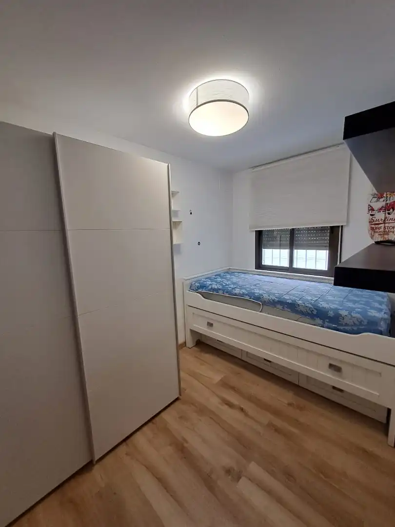 Dormitori de Apartament en venda en La Zubia amb Aire condicionat, Calefacció i Terrassa