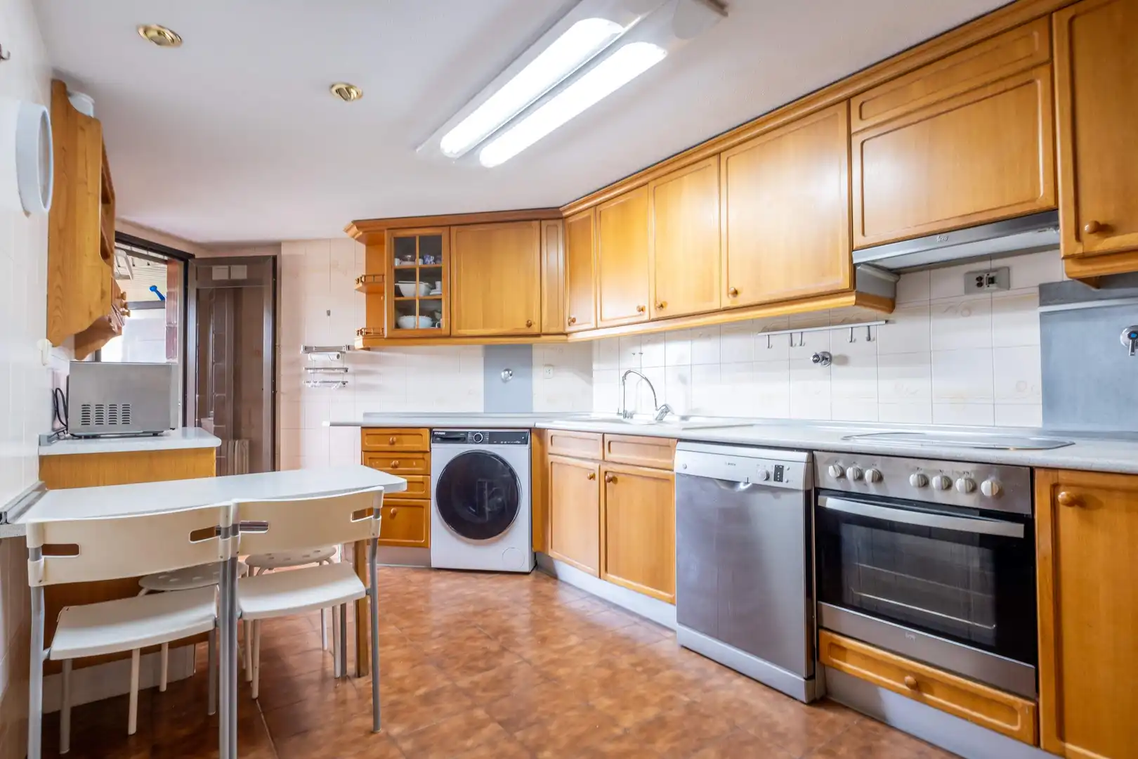 Küche von Wohnung zum Verkauf in Zaragoza mit Klimaanlage, Heizung und Parkett