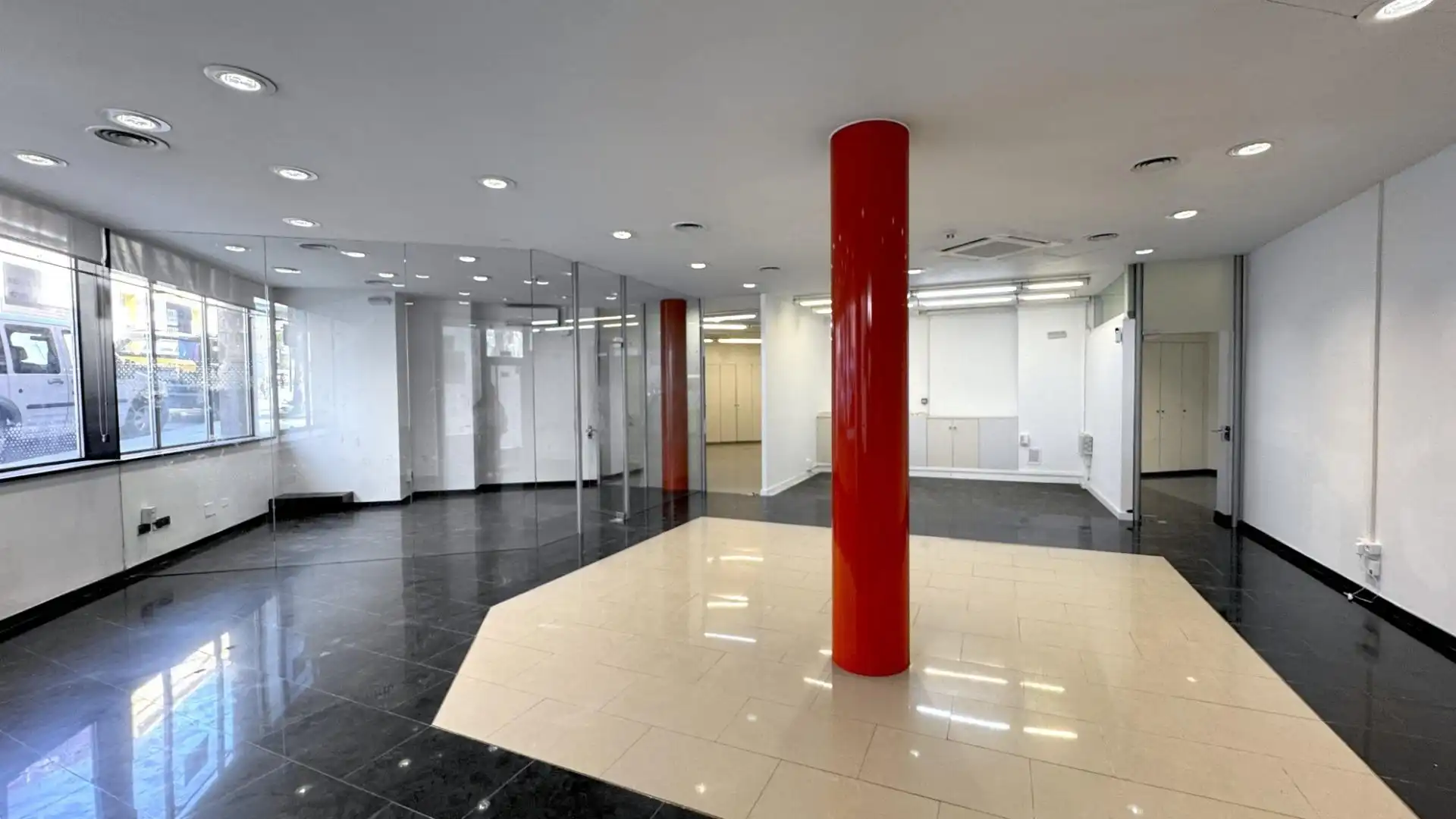 Local commercial à louer à Avenida JOSEP TARRADELLAS,DE, imagen 8