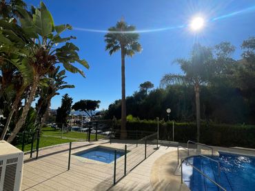 Piso con piscina en venta en Urbanizacion Marbiluna 1A