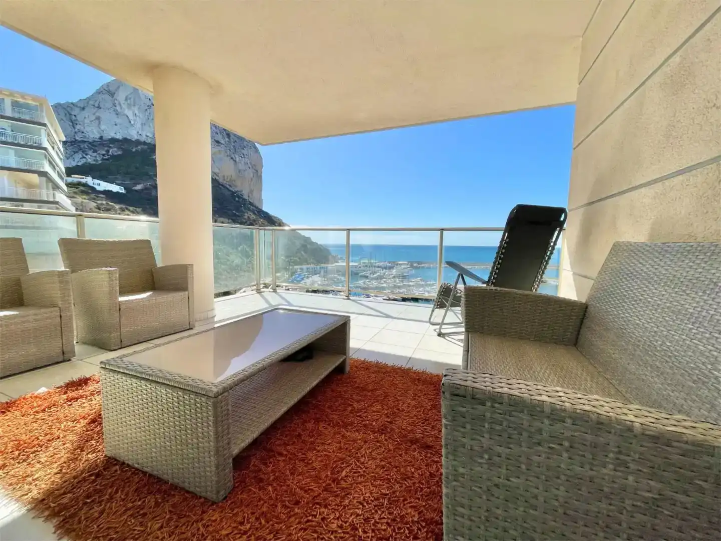 Terrasse von Wohnungen zur Miete in Calpe / Calp mit Klimaanlage, Schwimmbad und Balkon