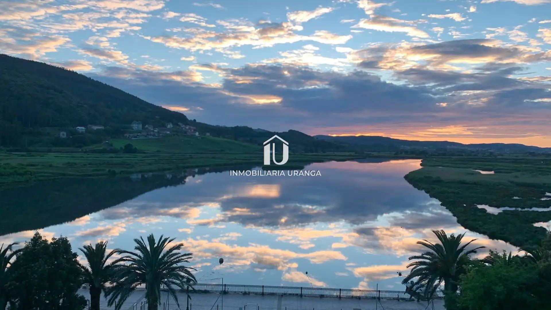 Vista exterior de Piso en venta en Limpias con Calefacción, Terraza y Piscina comunitaria