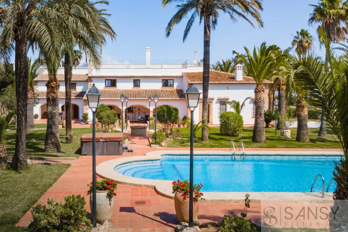 Villa con piscina in vendita a Centro ciudad, imagen 2