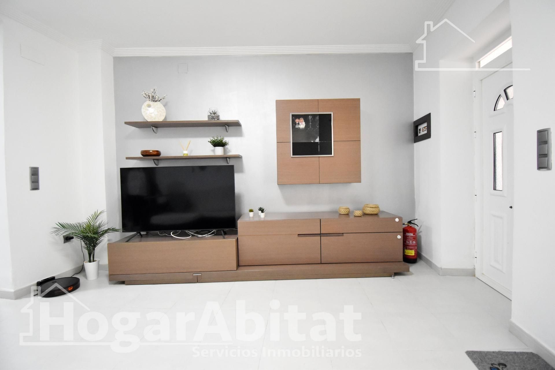 Sala de estar de Casa o chalet en venta en Tavernes de la Valldigna con Terraza y Trastero