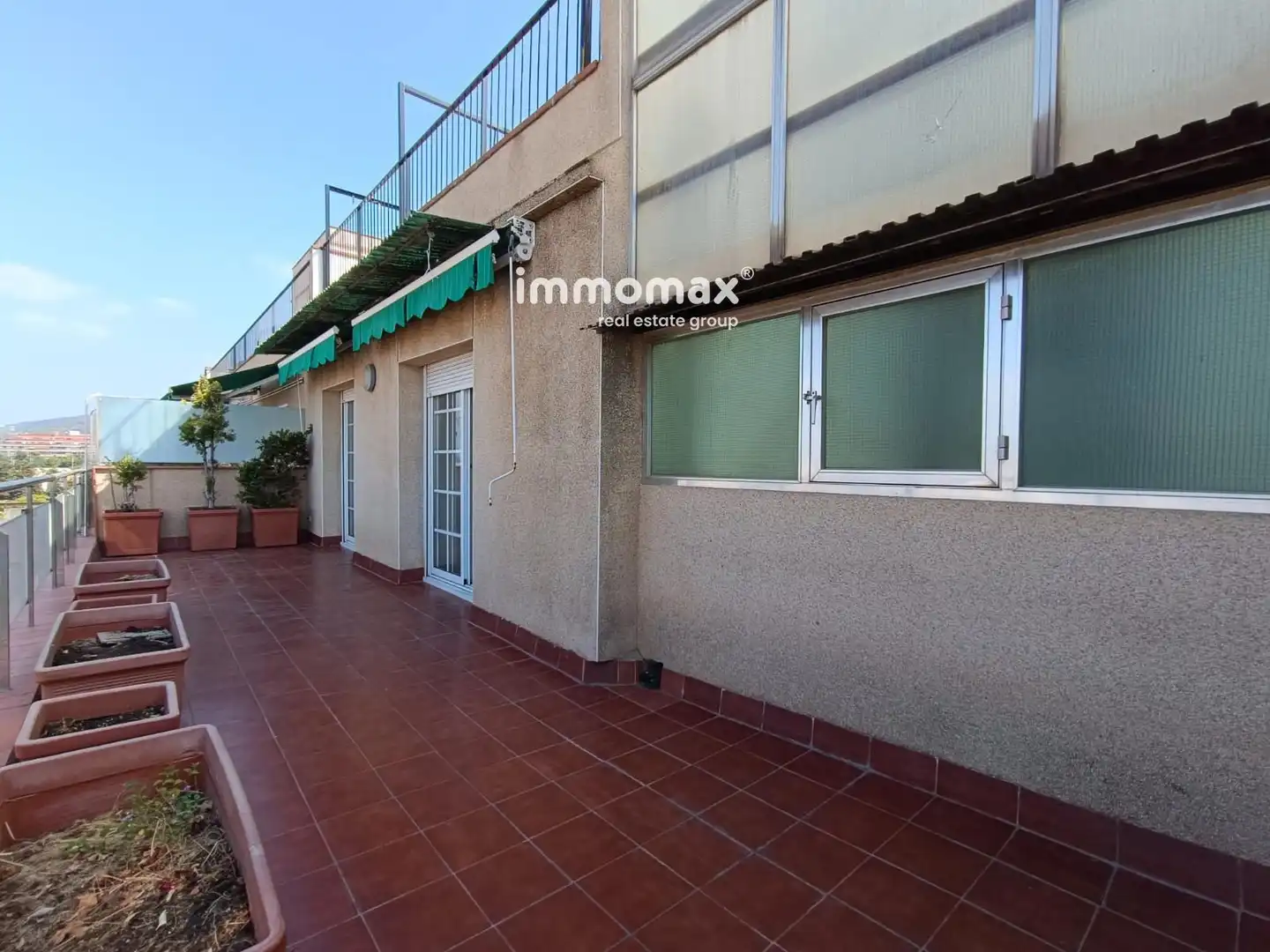 Vista exterior de Piso de alquiler en Esplugues de Llobregat con Calefacción y Terraza
