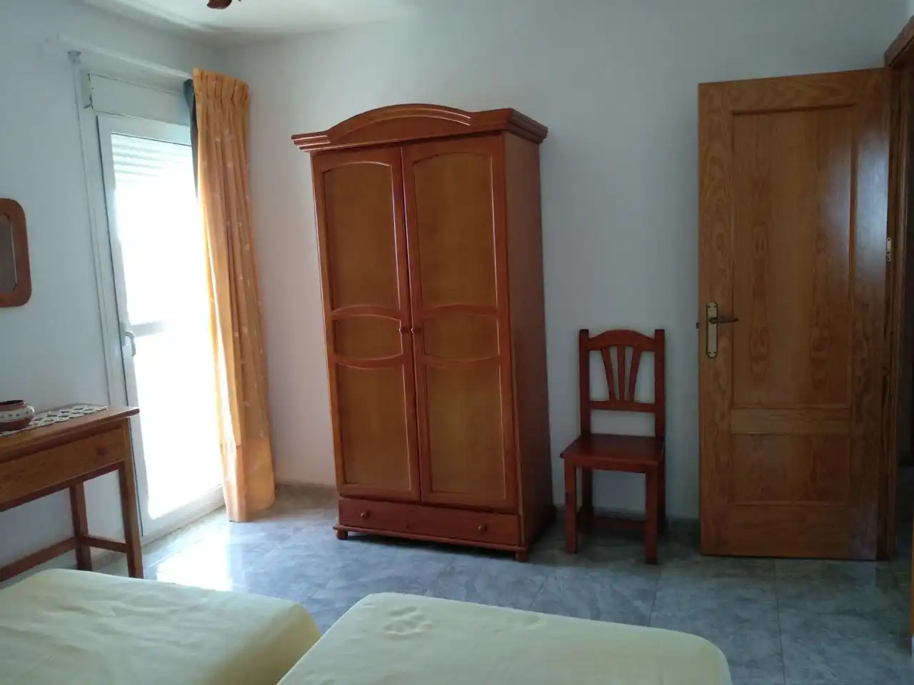 Dormitori de Apartament de lloguer en Isla Cristina amb Aire condicionat, Terrassa i Moblat