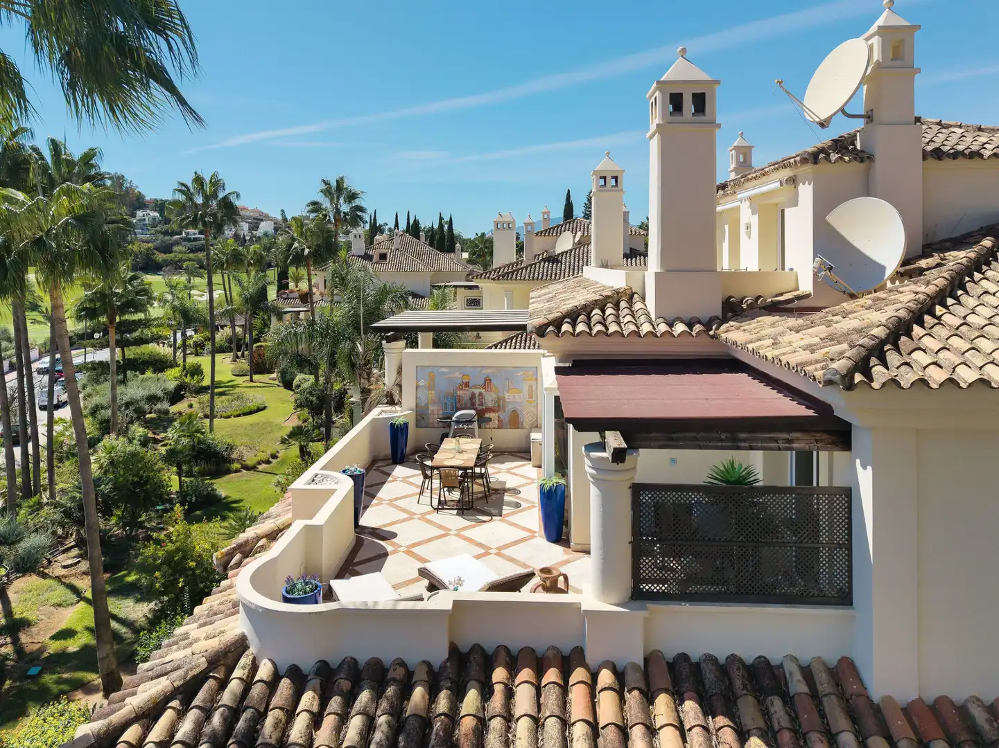 Ático con piscina en venta en Nueva Andalucía