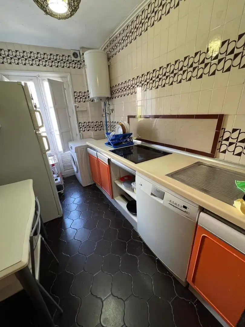 Cocina de Piso de alquiler en Sevilla con Aire acondicionado, Terraza y Amueblado