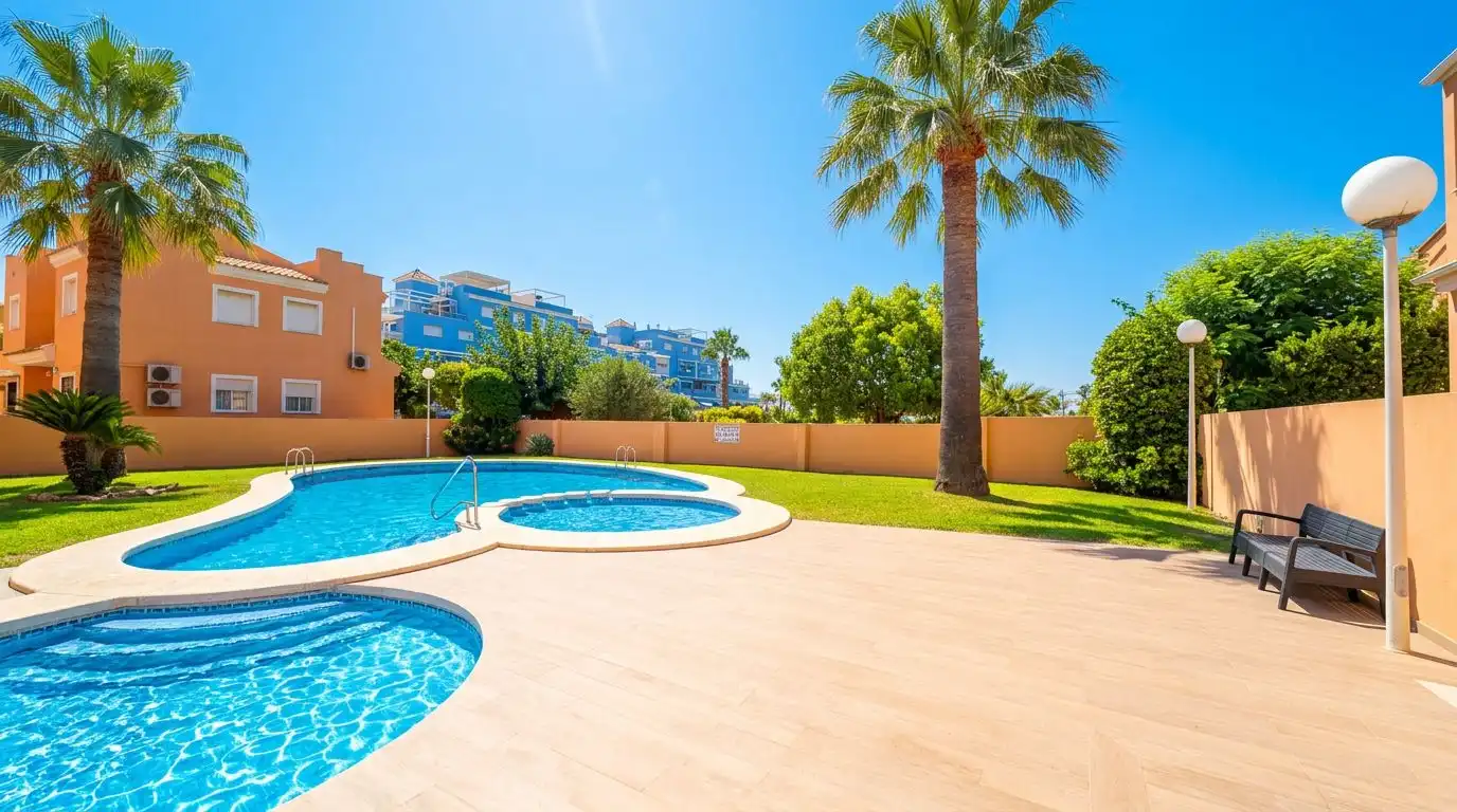 Terraced house with garden for sale in El Verger, imagen 2