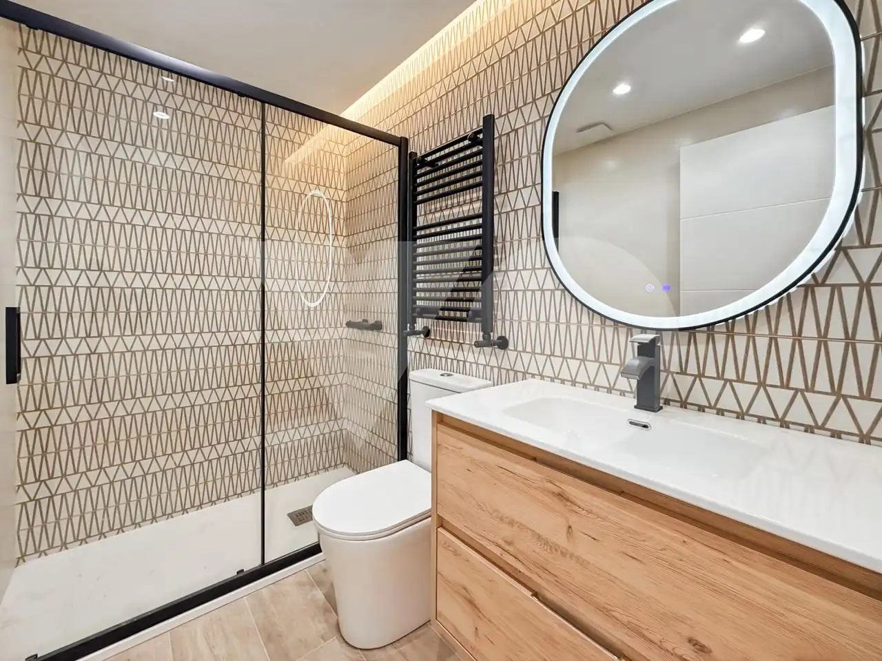 Badezimmer von Wohnung zum Verkauf in Moratalaz