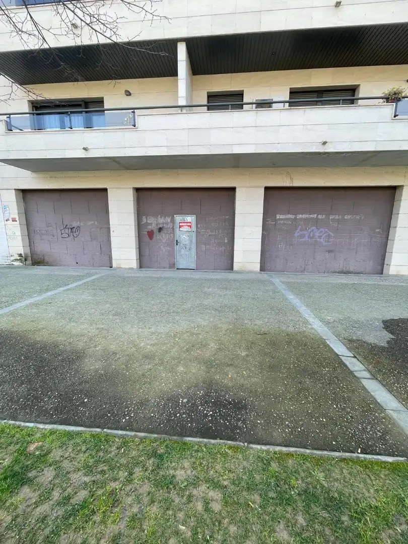 Business premises to rent in Calle Cabañera Real
