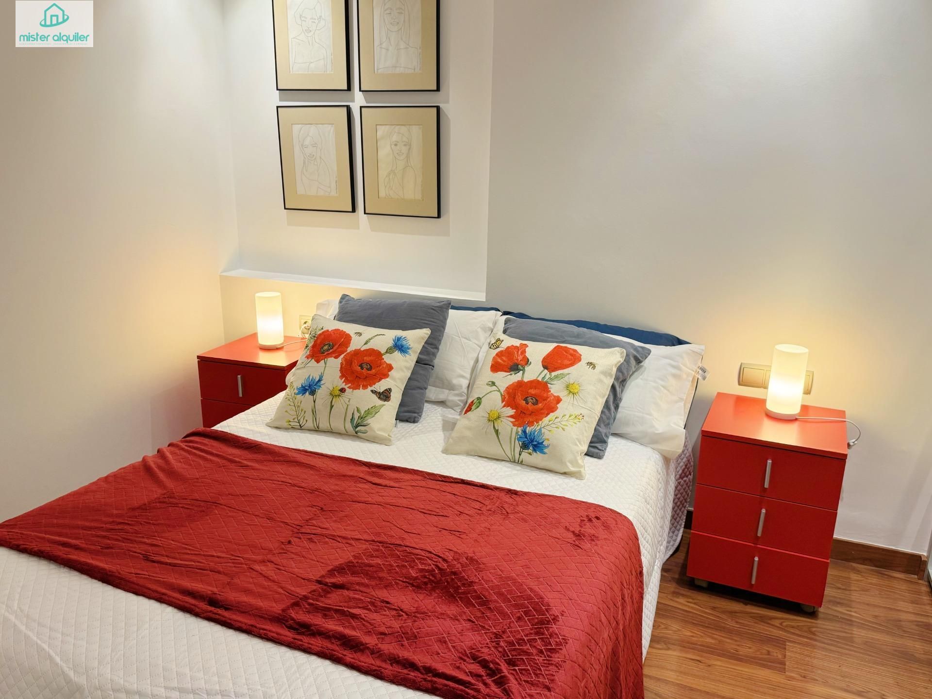 Dormitori de Apartament de lloguer en Alicante / Alacant amb Aire condicionat, Calefacció i Jardí privat