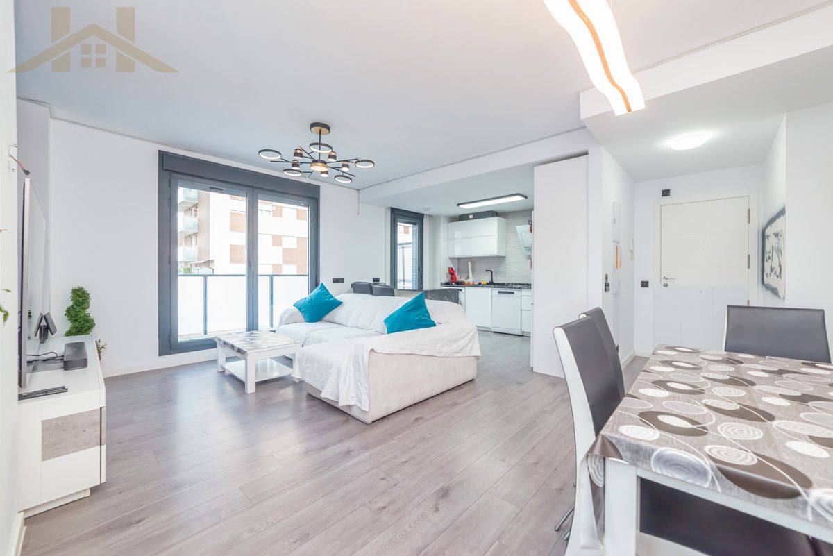 Living room of Flat for sale in Valdemoro  with Air Conditioner, Heating and Terrace