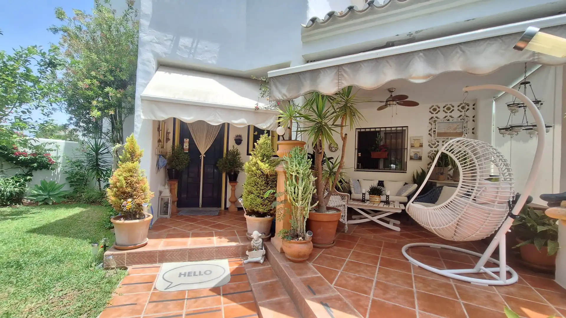 Terrace of Detached homes for sale in Estepona  with Air Conditioner, Terrace and Swimming Pool