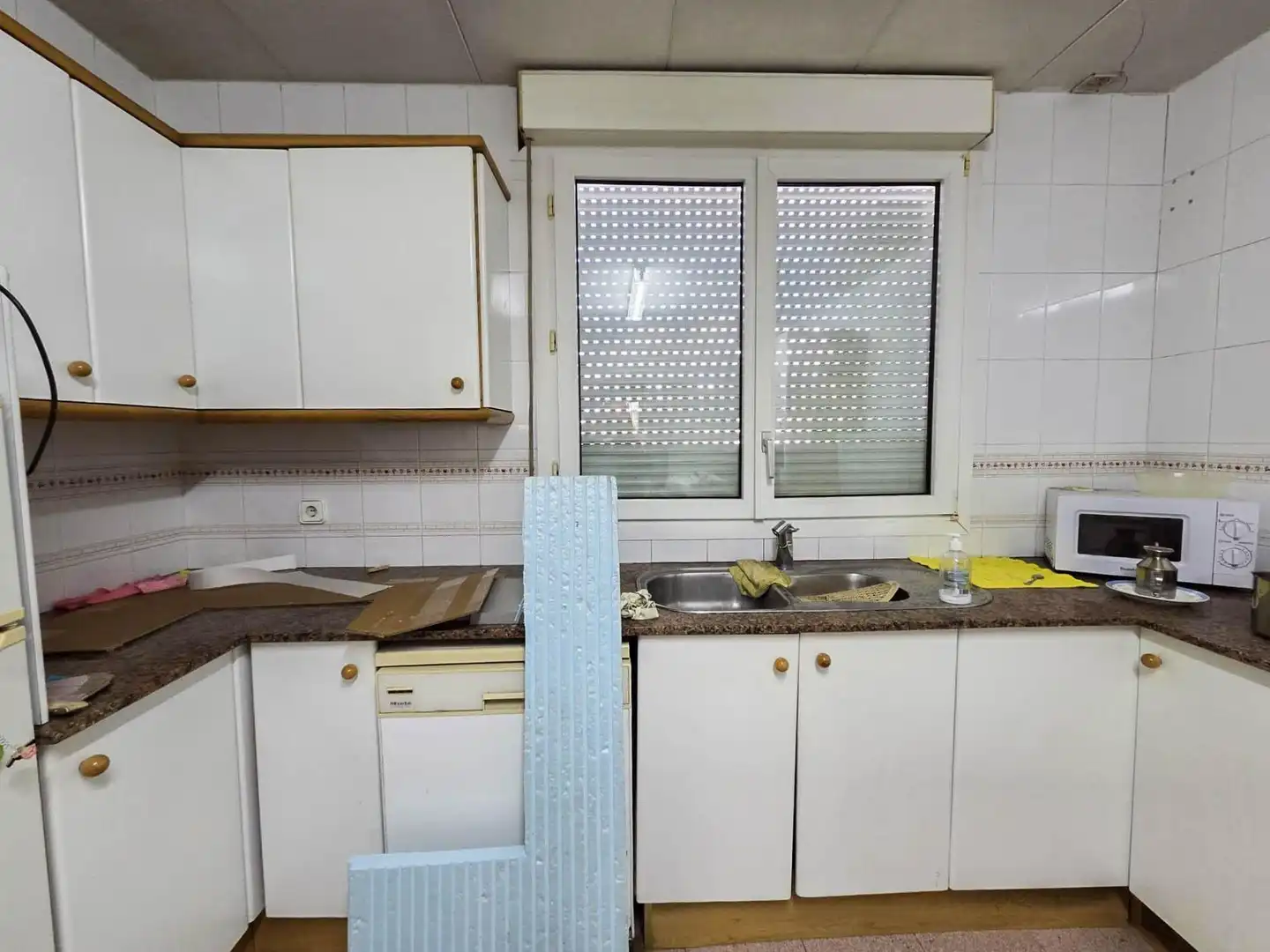 Cocina de Casa adosada en venta en El Papiol con Calefacción, Jardín privado y Terraza