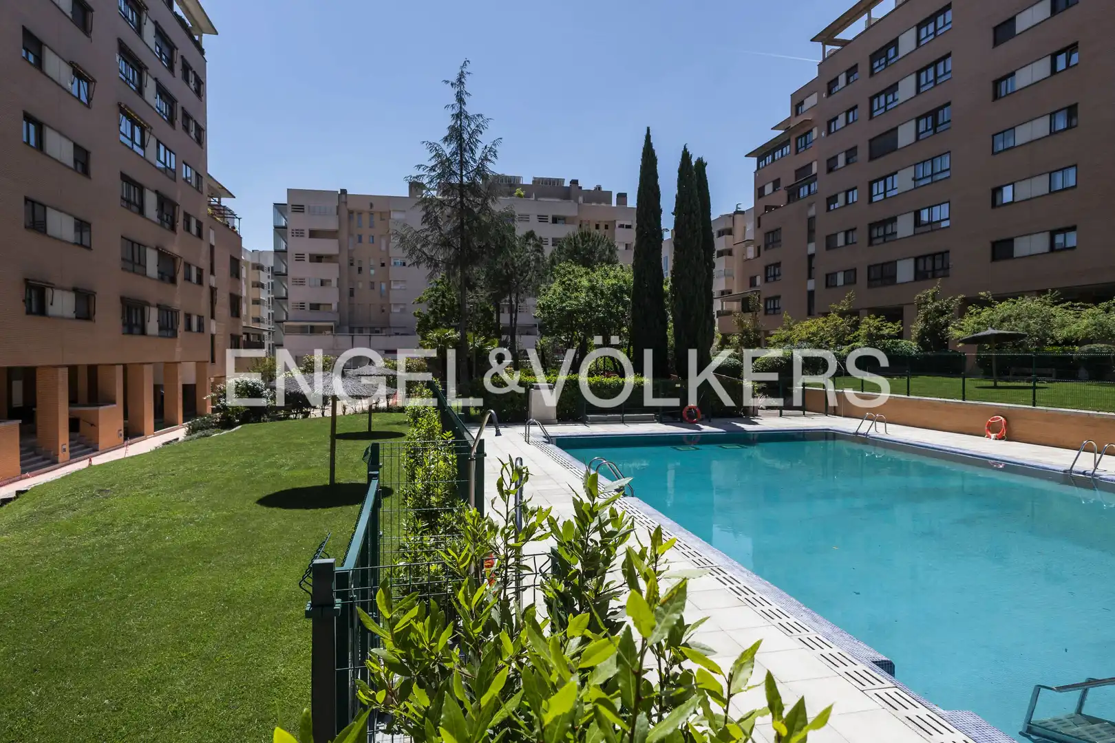 Piscina de Pis de lloguer en Madrid amb Aire condicionat, Calefacció i Piscina