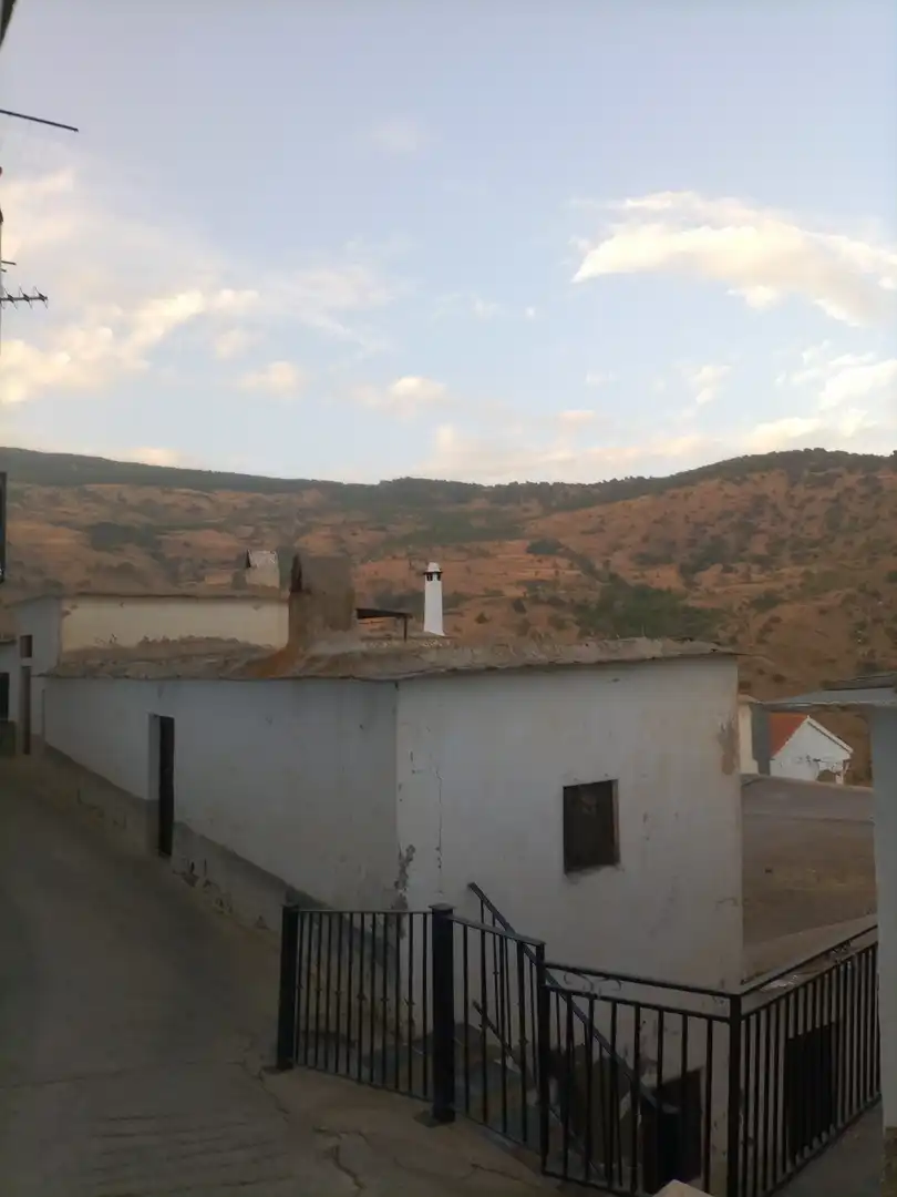 Vista exterior de Casa o xalet en venda en Bérchules amb Terrassa, Moblat i Balcó