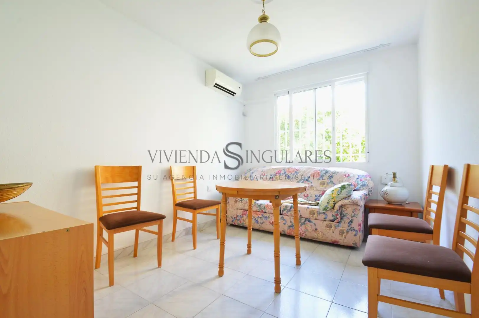 Wohnzimmer von Wohnung zur Miete in Sevilla mit Klimaanlage, Privatgarten und Terrasse