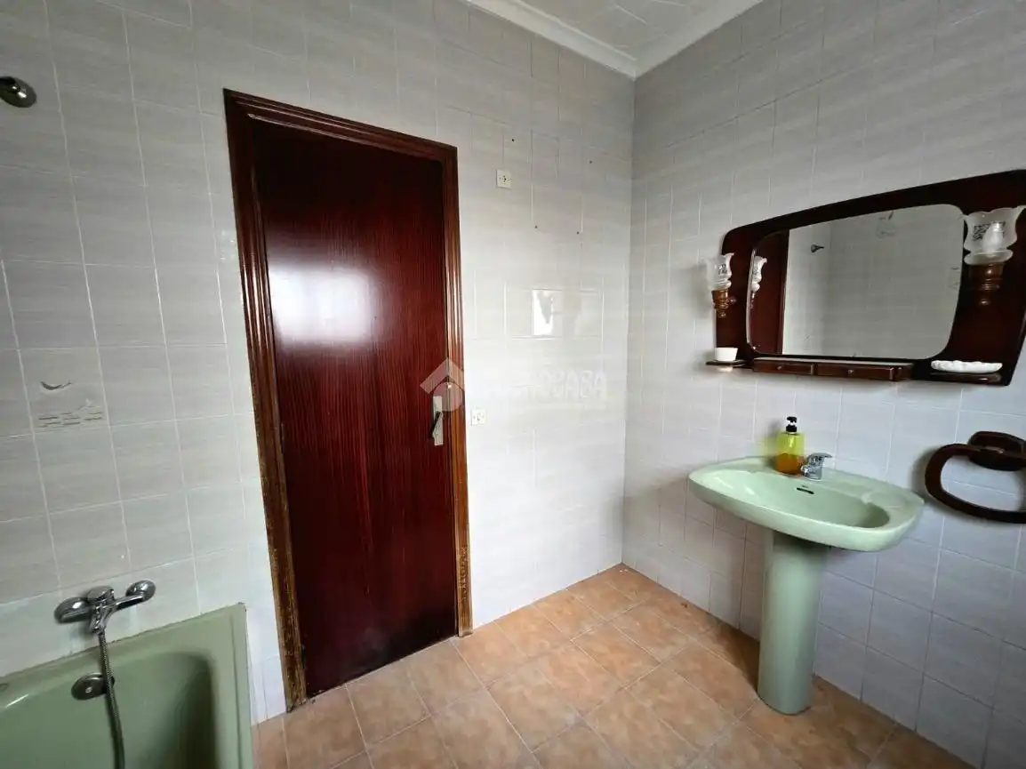 Baño de Casa adosada en venta en Morón de la Frontera