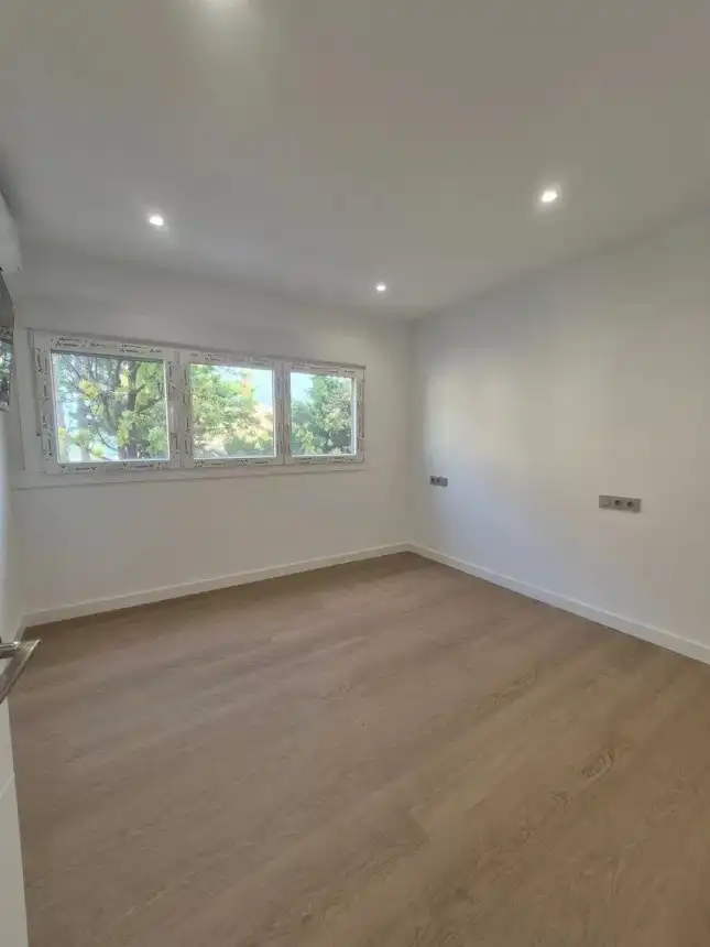 Habitación de Piso de alquiler en Torremolinos con Aire acondicionado, Terraza y Amueblado