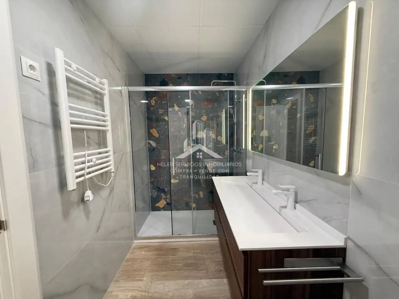 Baño de Piso de alquiler en Castellón de la Plana / Castelló de la Plana con Parquet y Amueblado