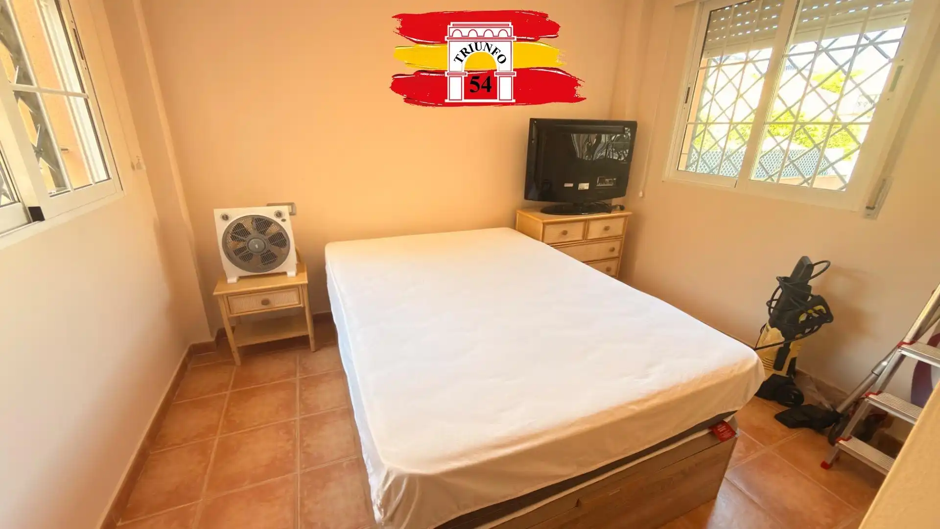 Habitación de Casa adosada en venta en Pilar de la Horadada con Aire acondicionado, Jardín privado y Amueblado