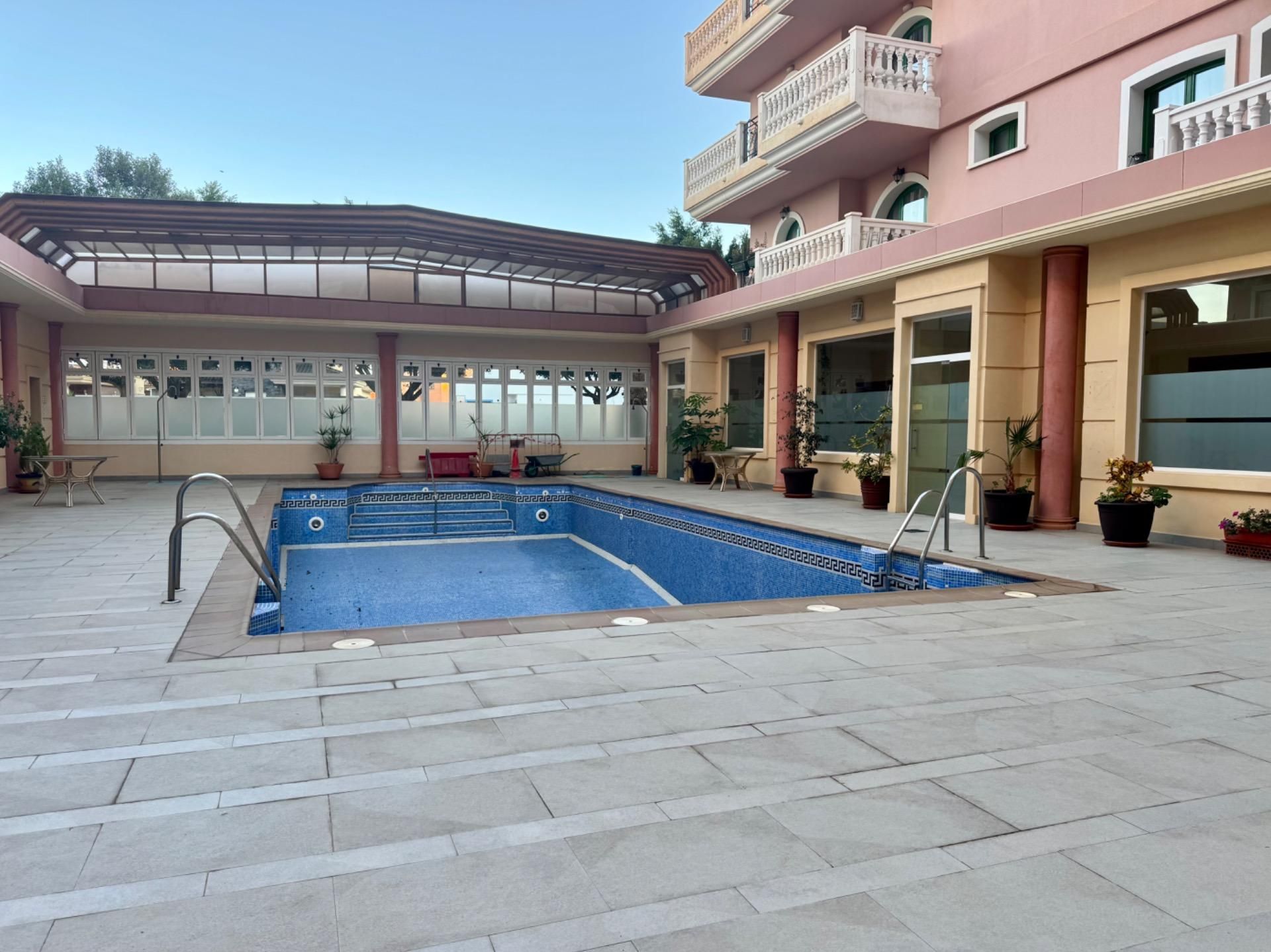 Piscina de Apartament en venda en Roquetas de Mar amb Aire condicionat, Calefacció i Terrassa