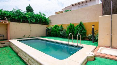 Foto 3 de Casa adosada en venda a De Escandinavia, Gran Vista - Olivo de Oro, Alicante