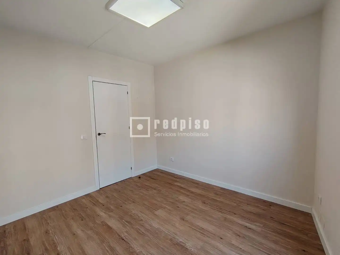 Habitación de Oficina de alquiler en Alcalá de Henares con Aire acondicionado y Calefacción