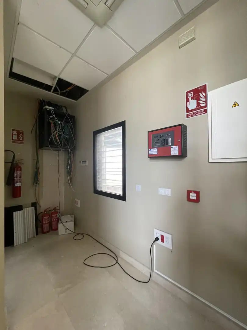 Büro zur Miete in Gelves mit Klimaanlage