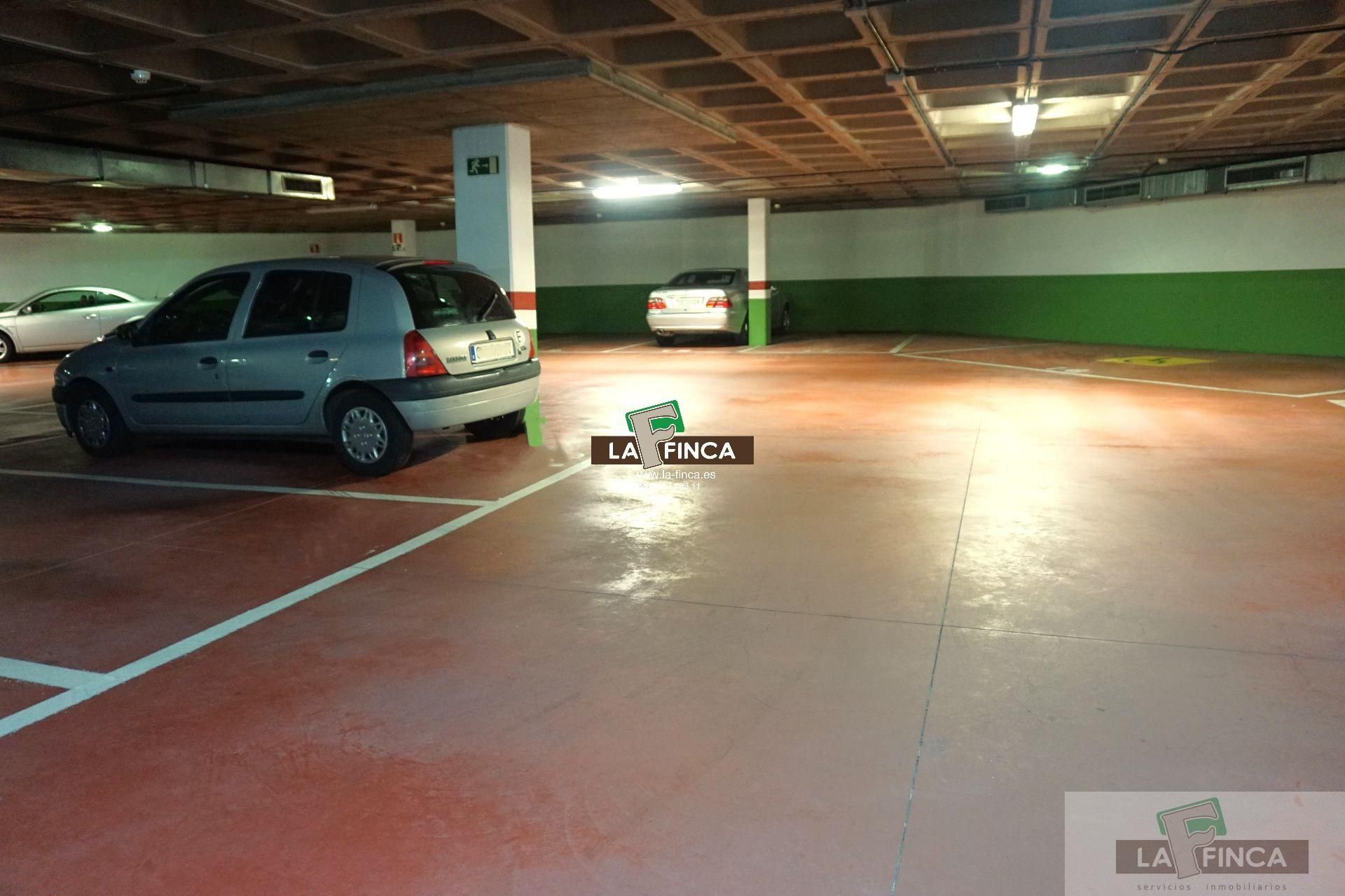 Garage for sale in Auditorio - Seminario - Parque de Invierno