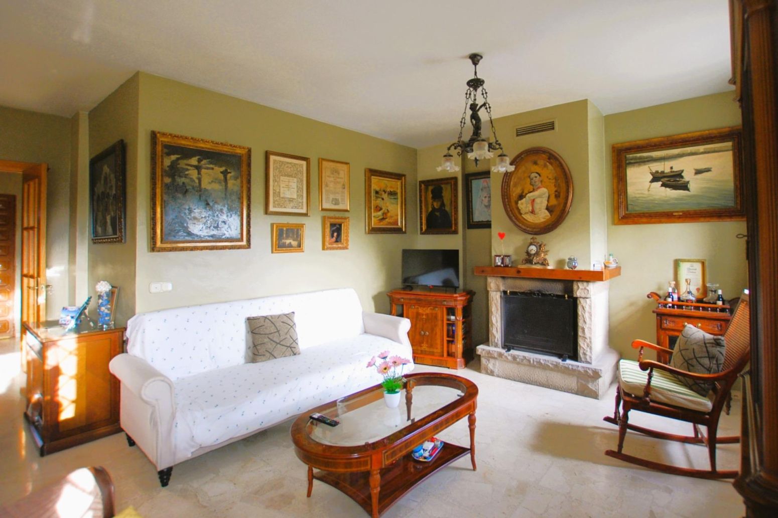 Living room of House or chalet for sale in Málaga Capital  with Air Conditioner, Private garden and Parquet flooring