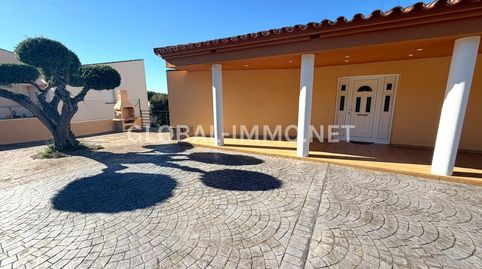 ENCANTADORA CASA FAMILIAR DE 3 DORMITORIOS CON AMPLIO TERRENO  PAU