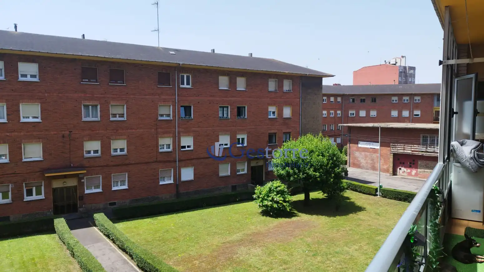 Vista exterior de Piso en venta en Gijón  con Calefacción, Terraza y Amueblado
