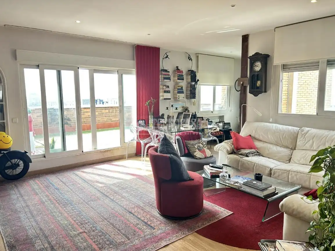 Sala de estar de Ático en venta en Madrid con Aire acondicionado, Calefacción y Terraza