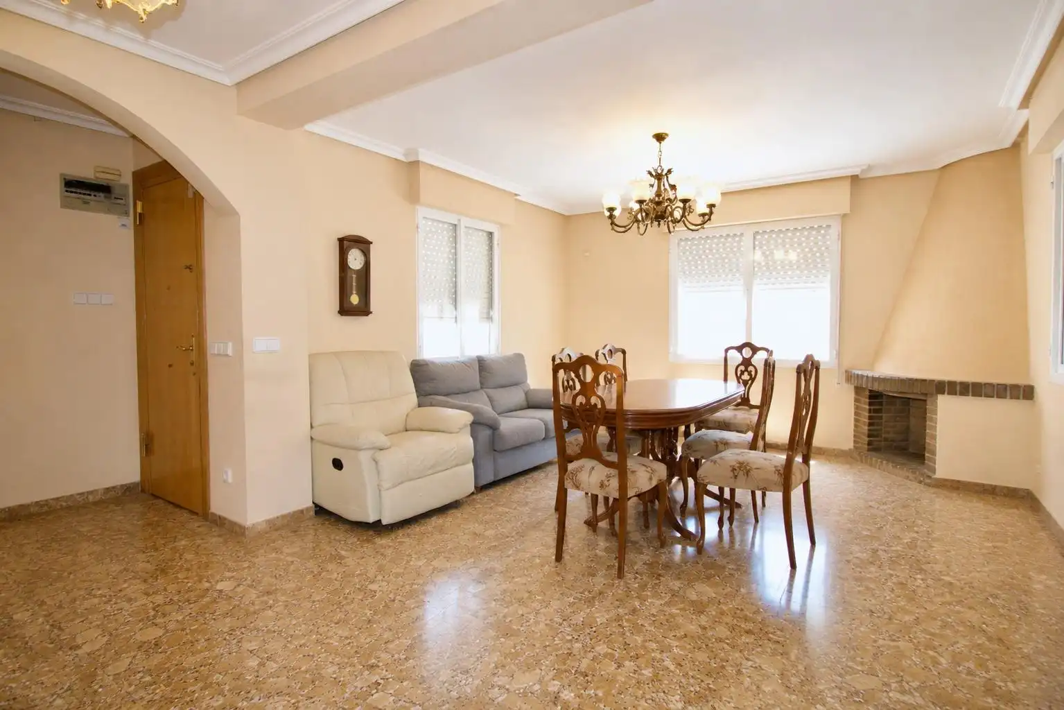 Comedor de Casa o chalet en venta en Elche / Elx con Jardín privado y Alarma