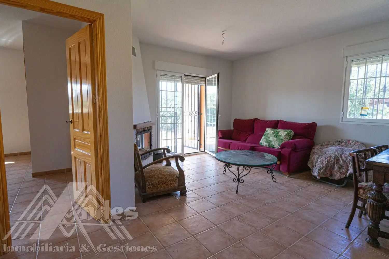 Sala de estar de Casa o chalet en venta en Zarzuela del Monte con Calefacción, Jardín privado y Terraza