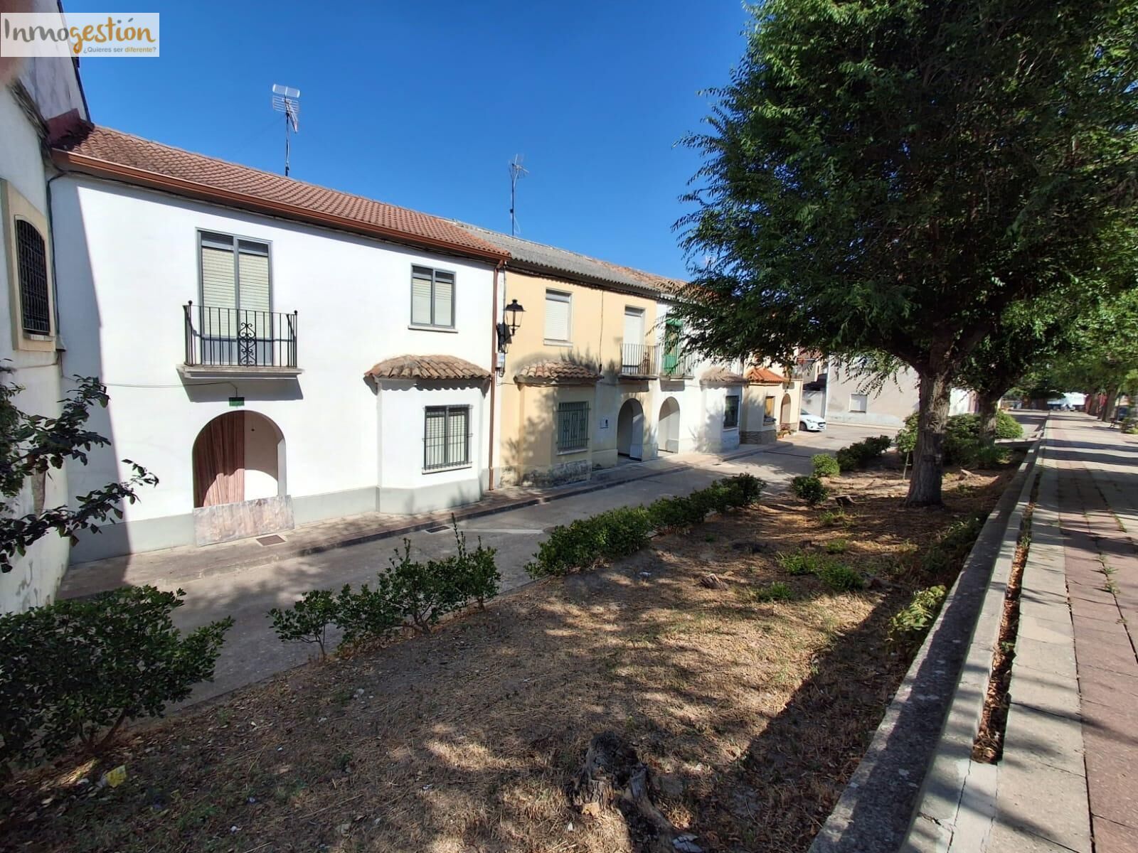 Exterior view of House or chalet for sale in Tudela de Duero  with Heating, Storage room and Balcony