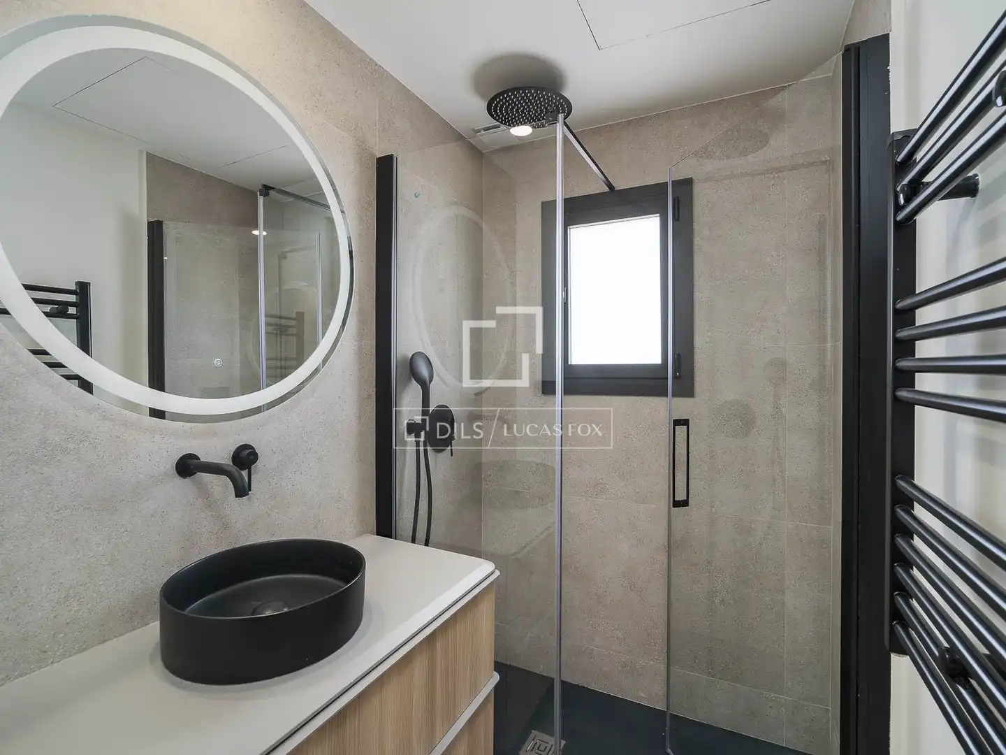 Bathroom of Flat for sale in Barcelona  with Air Conditioner, Heating and Parquet flooring