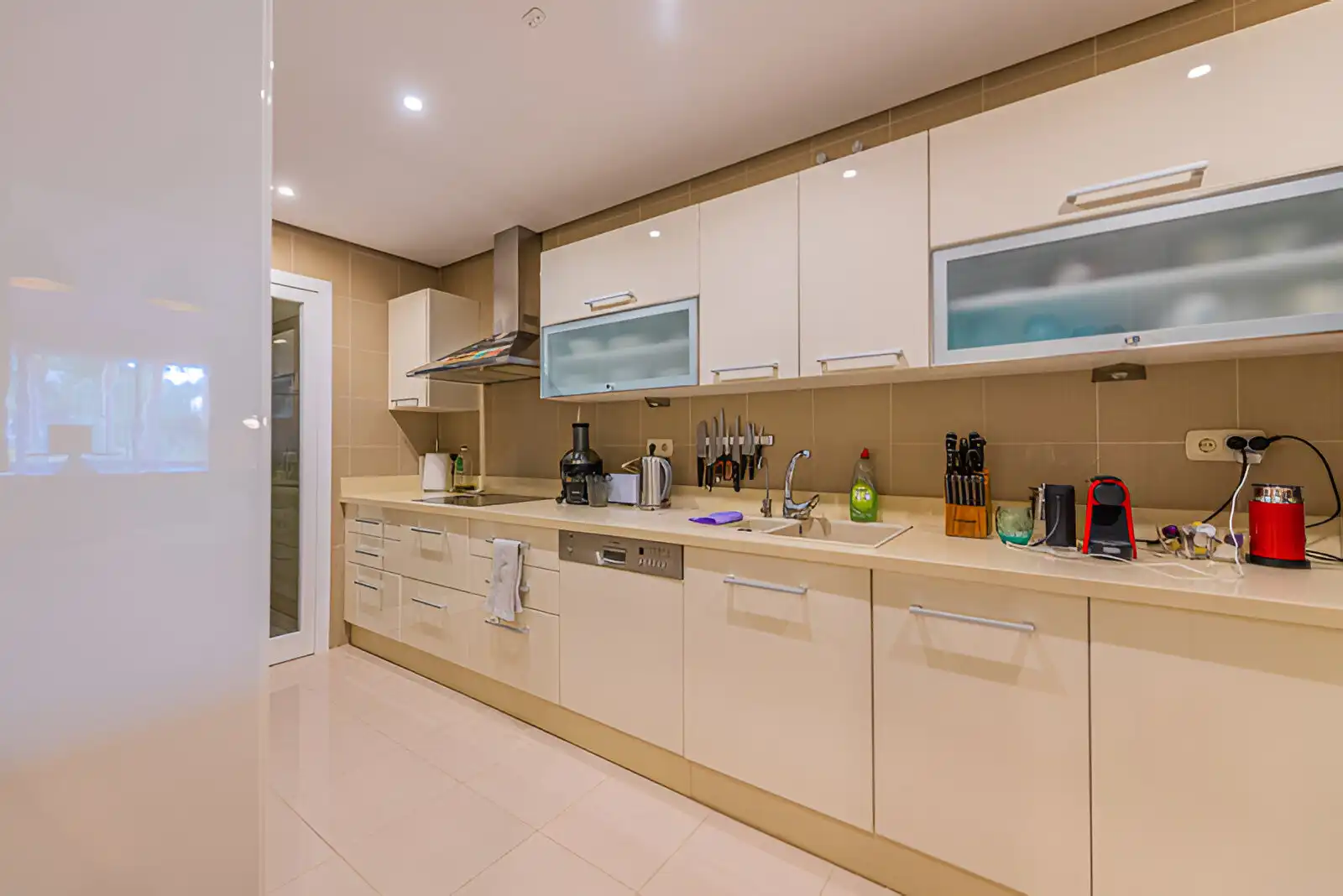 Apartament amb piscina en venda a Nueva Andalucía, imagen 9