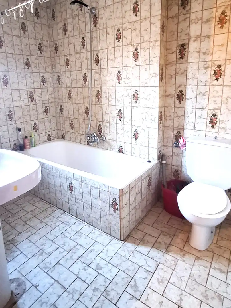 Bathroom of Houses for sale in Aguilar de Campoo  with Balcony