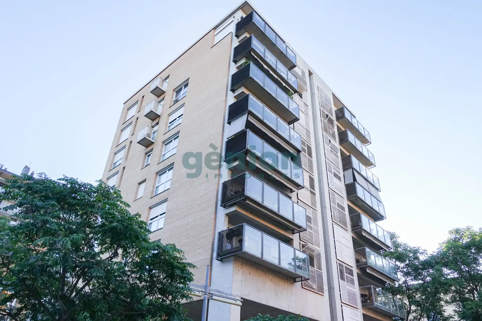 Vista exterior de Ático en venta en Girona con Aire acondicionado, Calefacción y Terraza