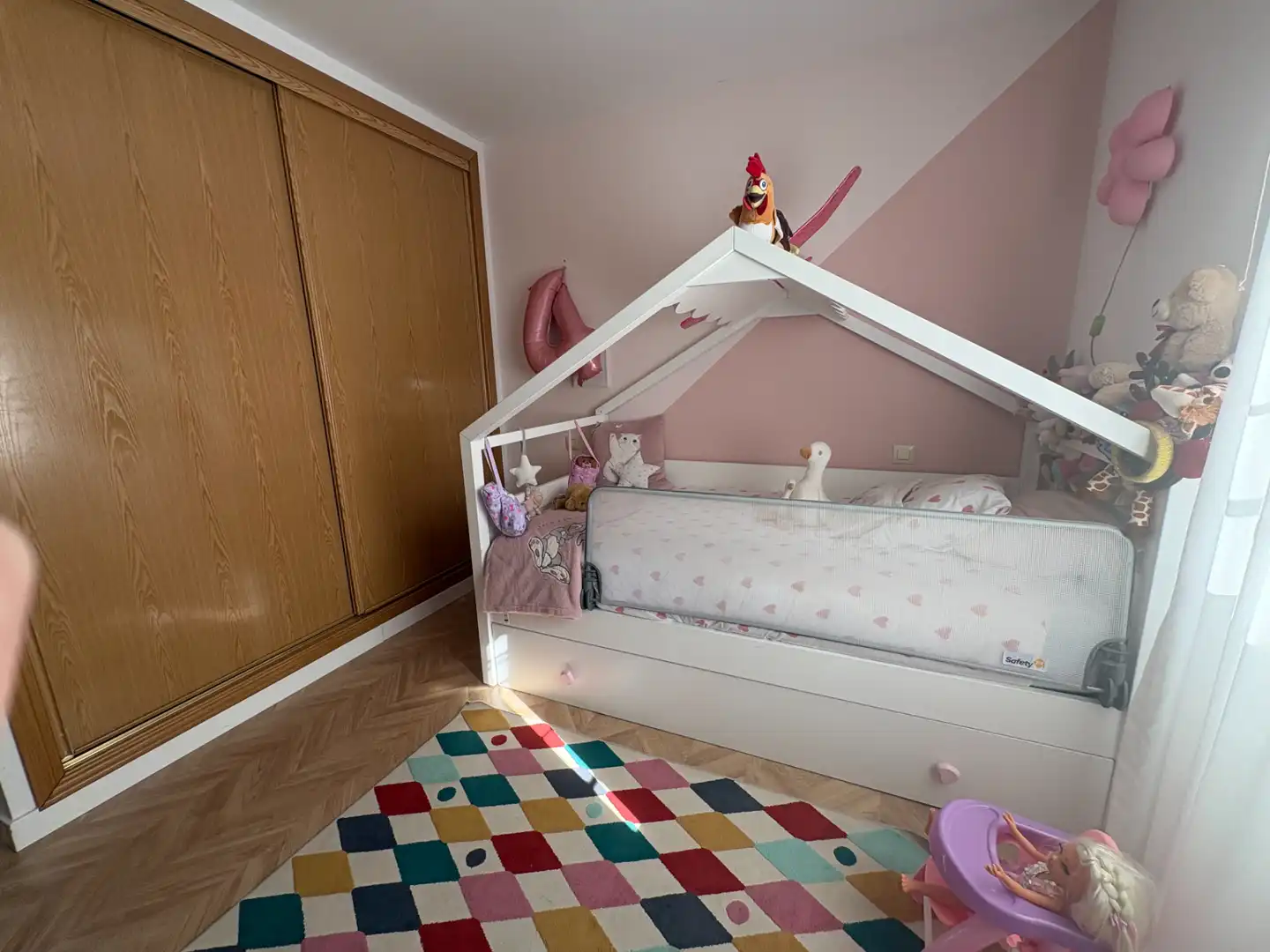 Bedroom of Houses for sale in El Viso de San Juan  with Air Conditioner, Private garden and Parquet flooring