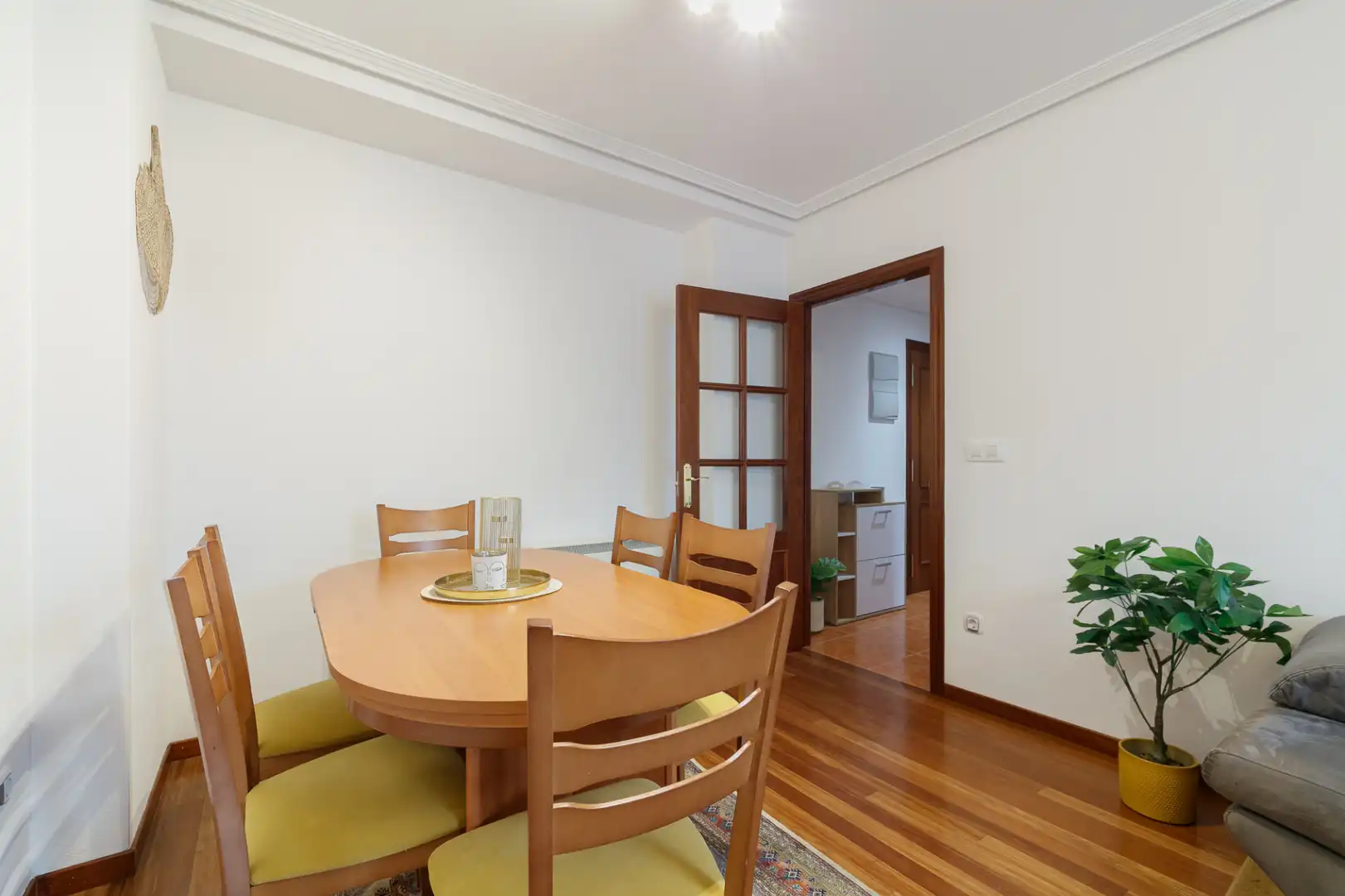 Comedor de Apartamento de alquiler en Cangas  con Calefacción, Parquet y Amueblado