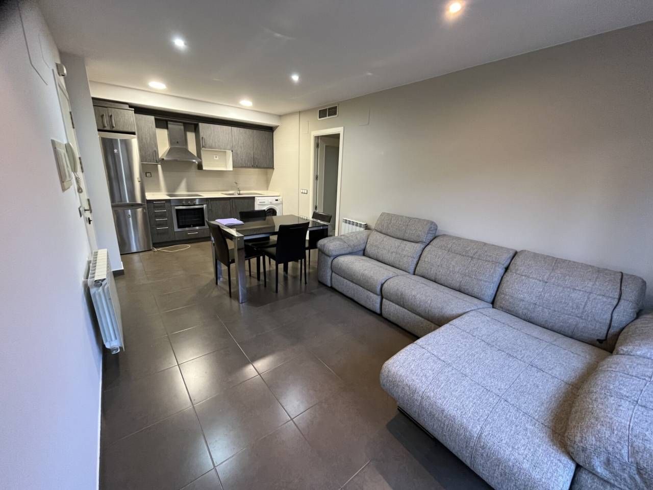 Wohnung zur Miete in Calanda mit Heizung, Terrasse und Möbliert