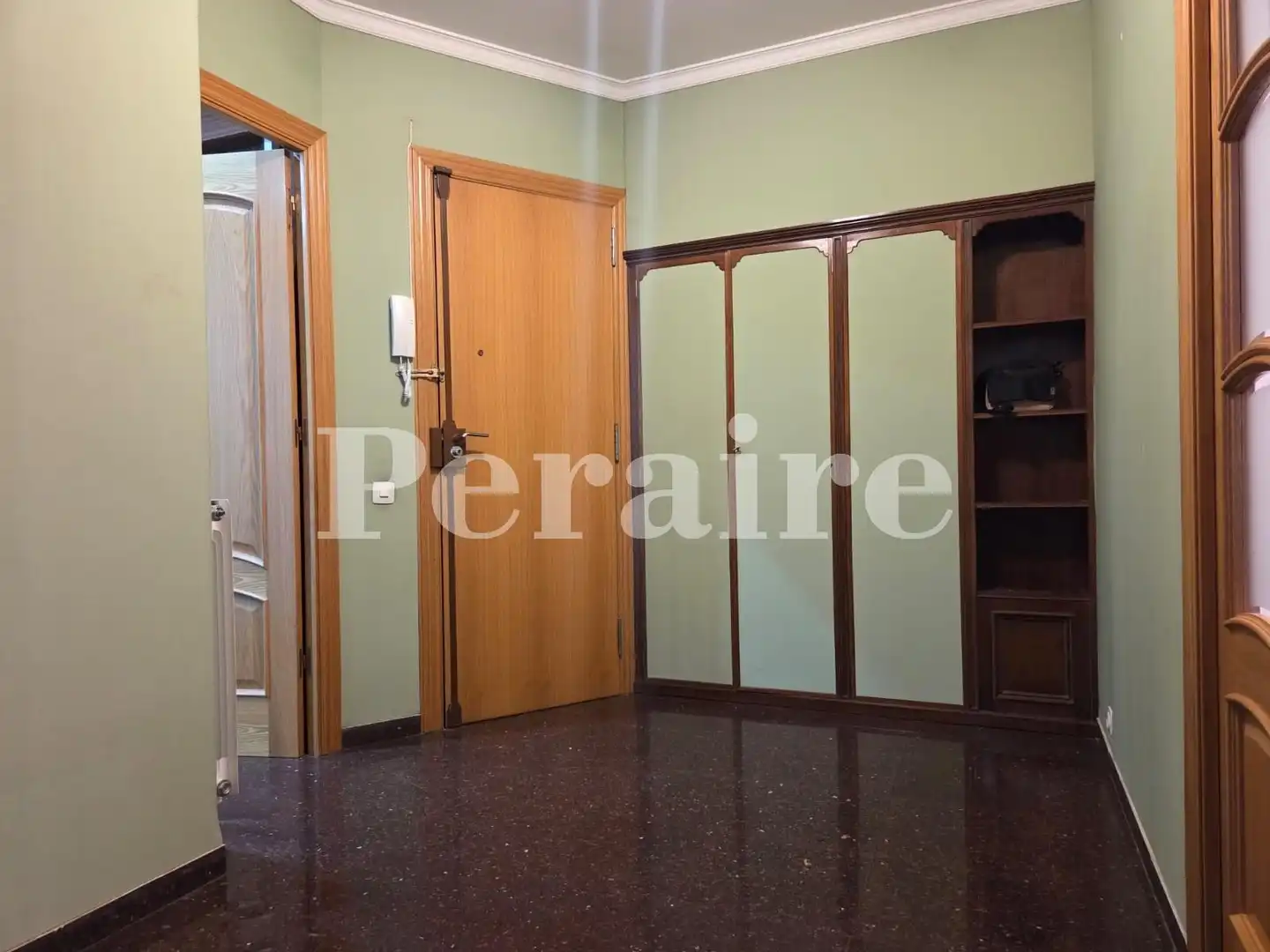 Piso de alquiler en TRAVESSERA DE DALT, 56, La Salut