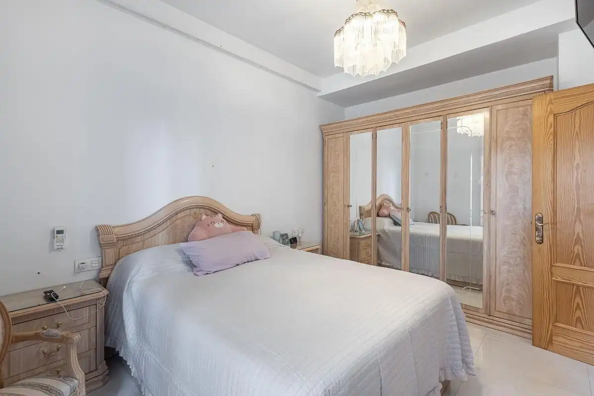 Bedroom of Flat for sale in Granada  with Air Conditioner and Terrace