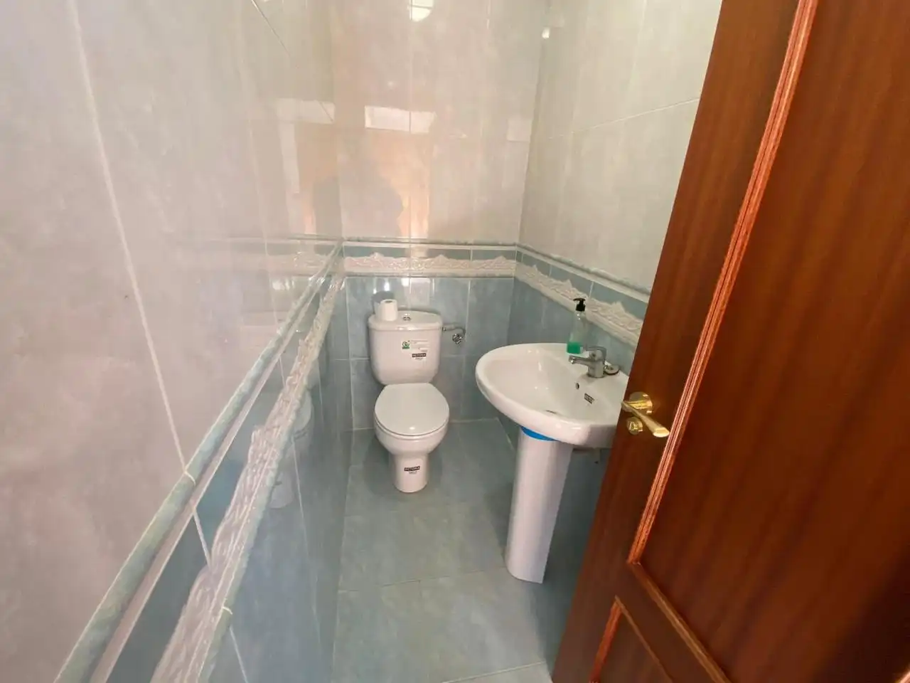 Bany de Casa adosada en venda en Castro-Urdiales amb Calefacció i Jardí privat
