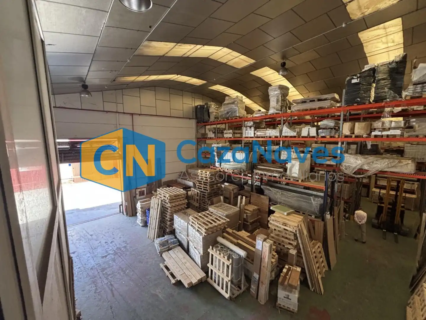 Nau industrial en venda a Yeles